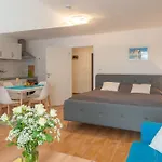 Sun Valley Holiday Apartments